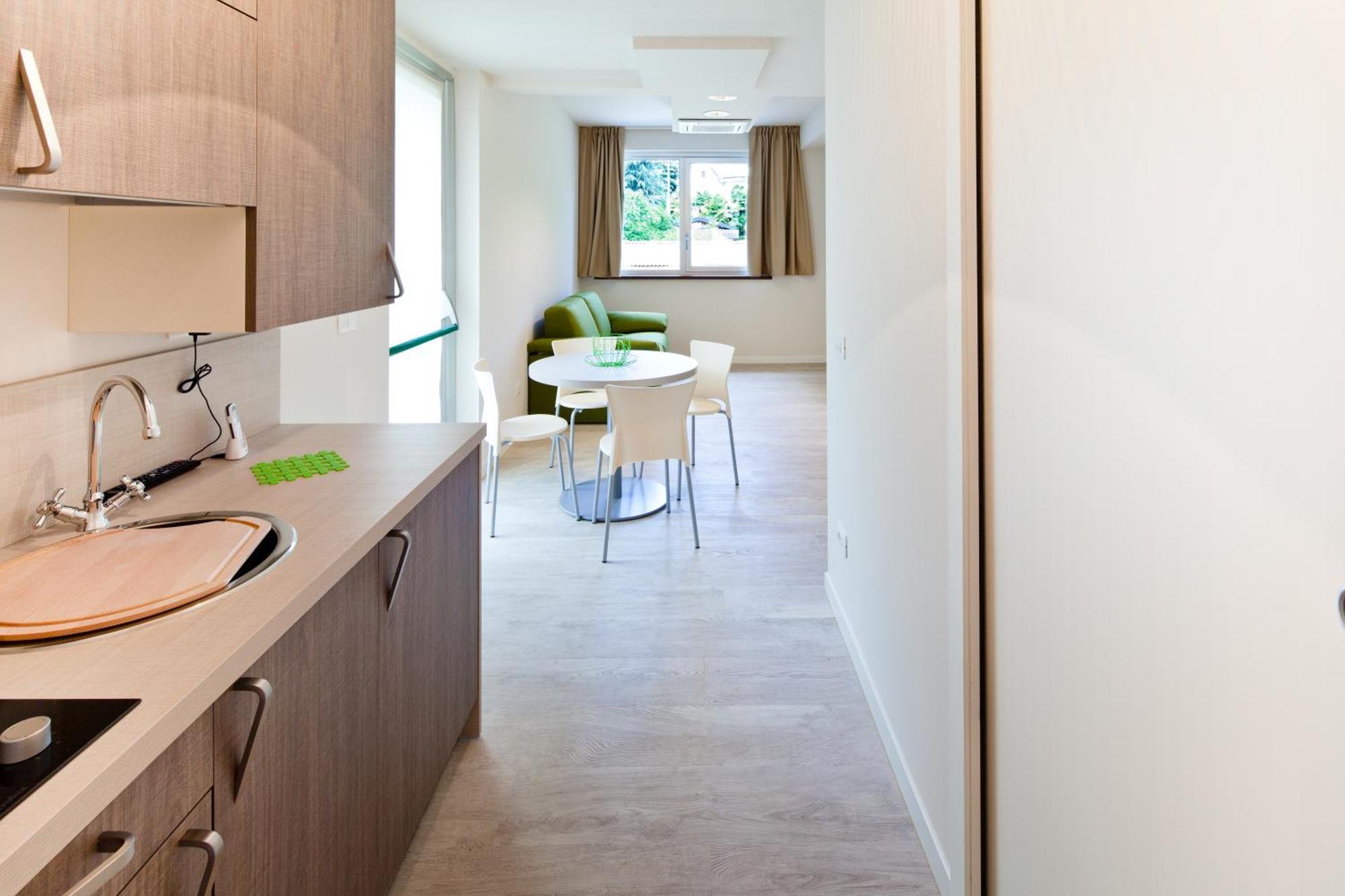 Residence Lenno Bagian luar foto