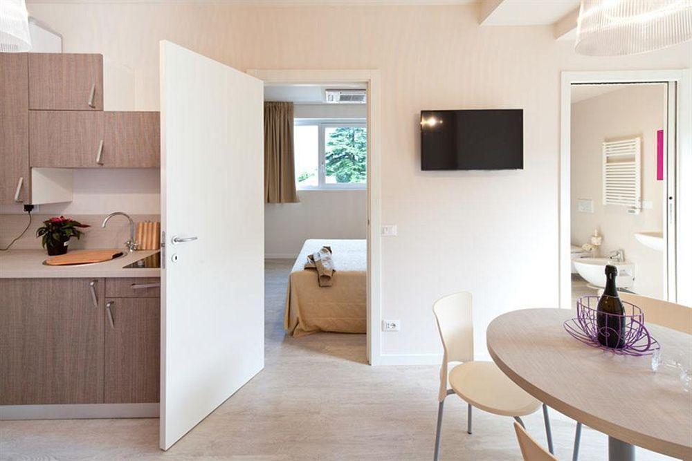 Residence Lenno Bagian luar foto
