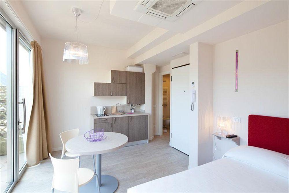 Residence Lenno Bagian luar foto