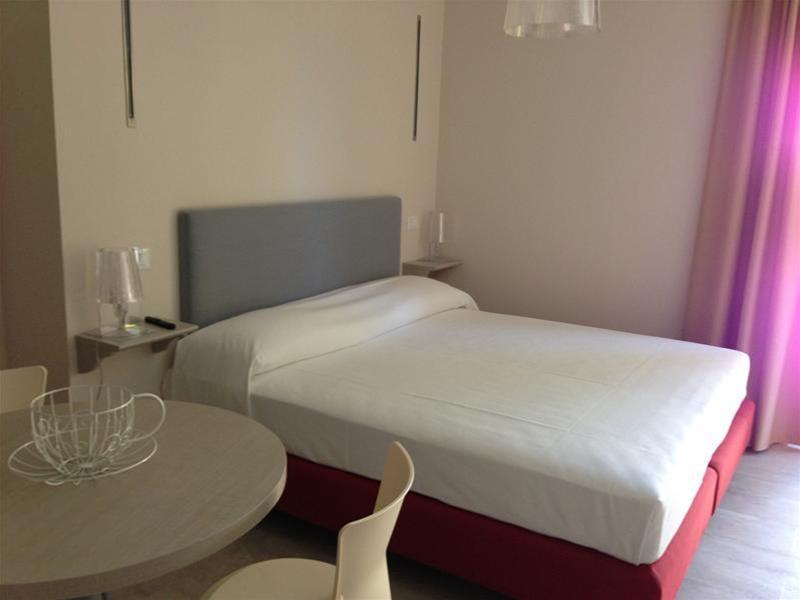 Residence Lenno Bagian luar foto