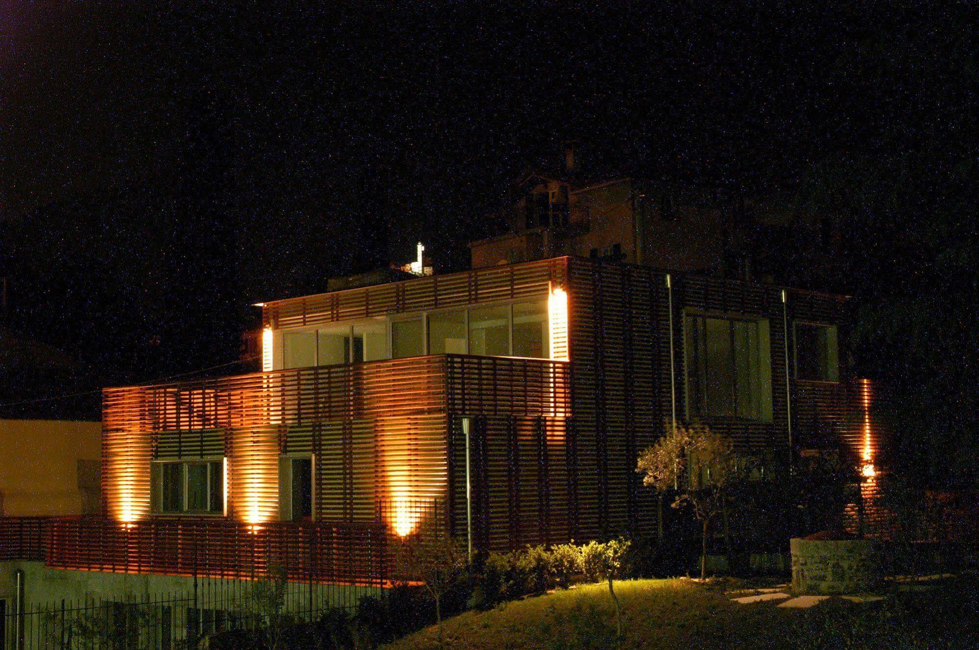 Residence Lenno Bagian luar foto