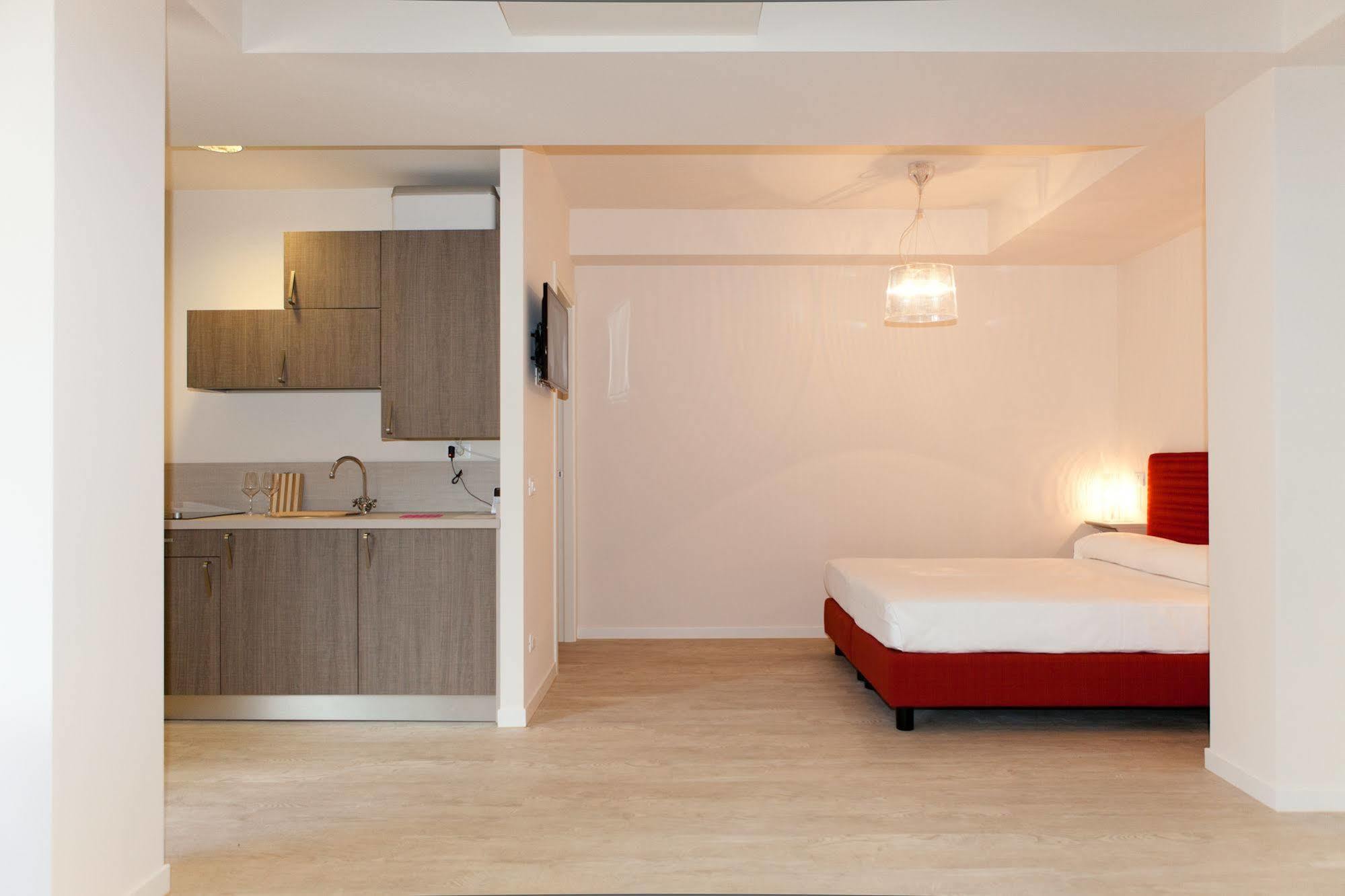 Residence Lenno Bagian luar foto