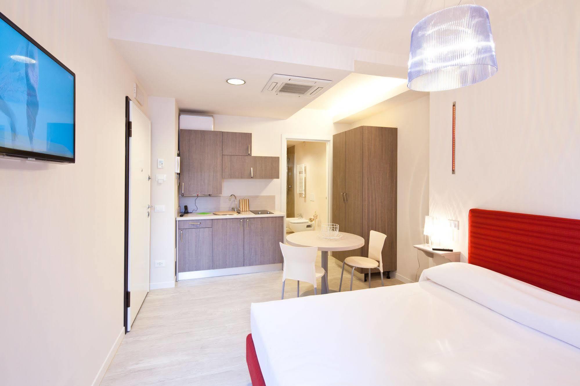 Residence Lenno Bagian luar foto