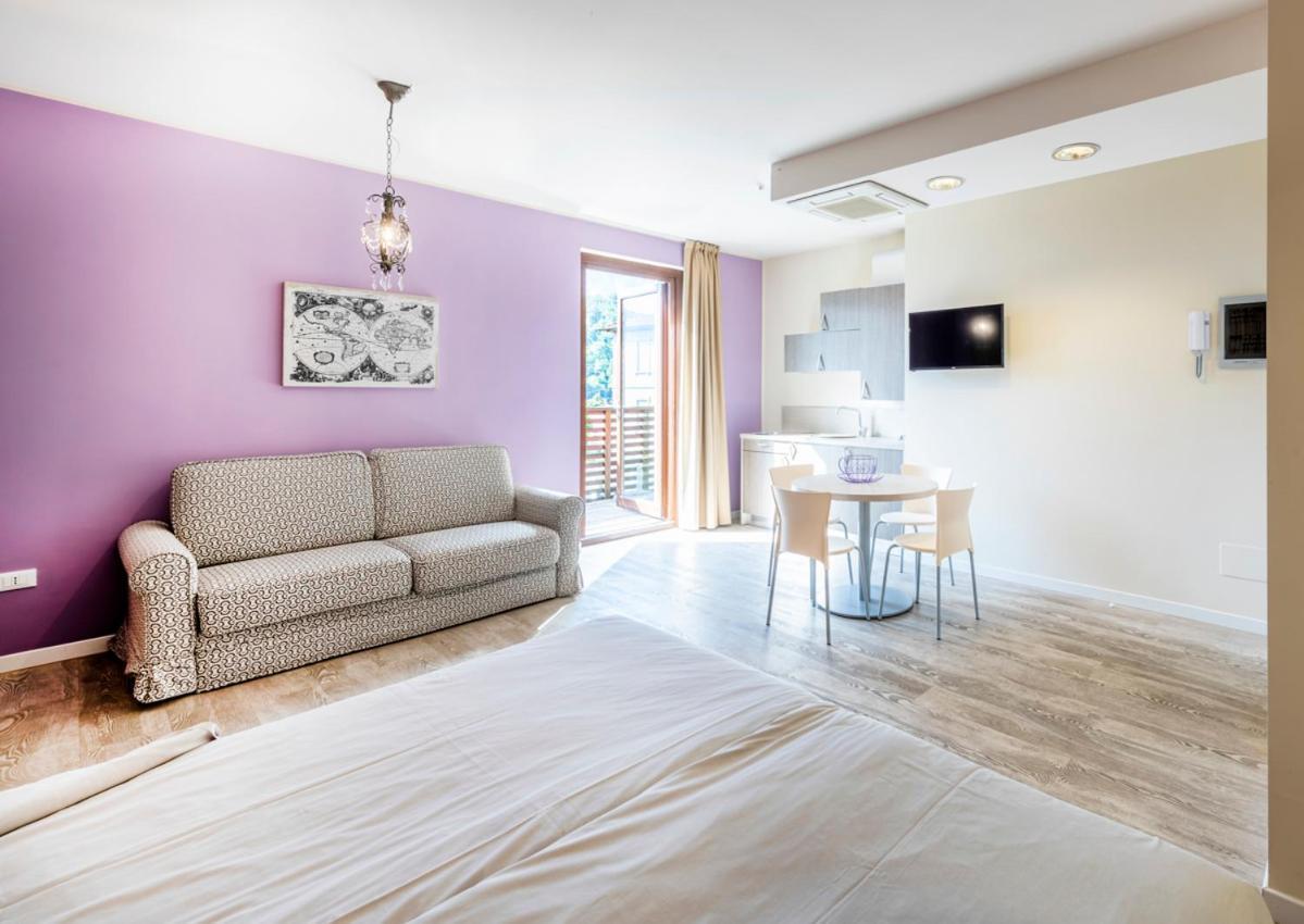 Residence Lenno Bagian luar foto