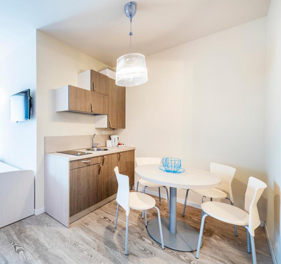 Residence Lenno Bagian luar foto